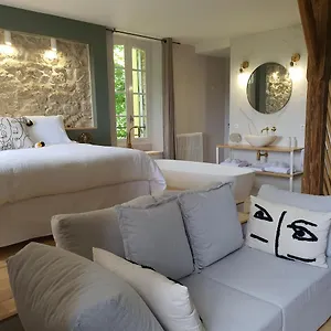  Guest house Le Moulin De Salazar